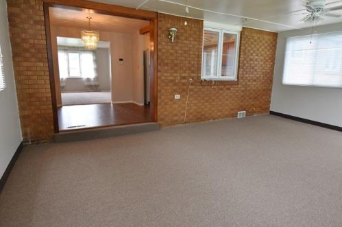 736 Sara Ln, Verona PA  15147-2637 exterior