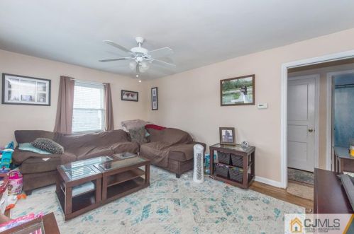 146 Oakmanor Pkwy, South Plainfield NJ  07080-4923 exterior