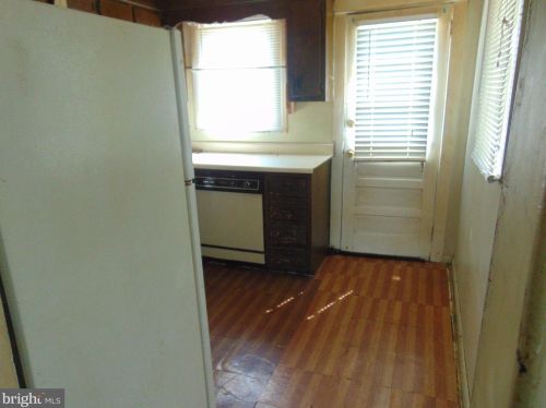 240 Cedar Ave, Camden NJ  08107-2404 exterior