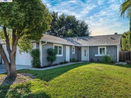 2026 Seward Dr, West Pittsburg, CA 94565-4048