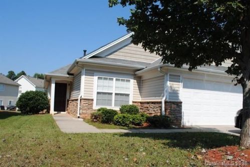 127 Tribune Dr, Charlotte, NC 28214-8894