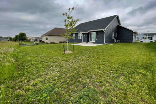1372 Primrose Ln, Fond Du Lac WI  54935-1879 exterior