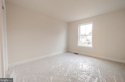 706 Hornblende Ave, Kennett Sq PA  19348-3614 exterior