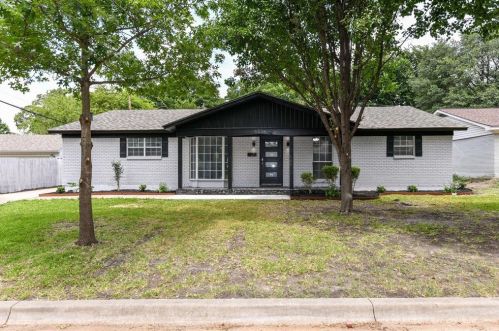 5236 Cockrell Ave, Fort Worth, TX 76133-2302