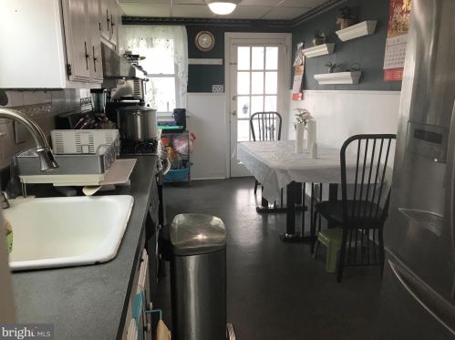 26 Johns Rd, Cheltenham PA  19012-1420 exterior