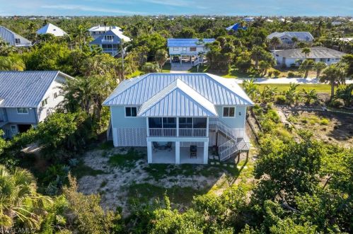 555 Piedmont Rd, Sanibel FL  33957-4321 exterior