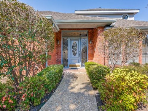 1135 Edith Cir, Richardson TX  75080-2926 exterior