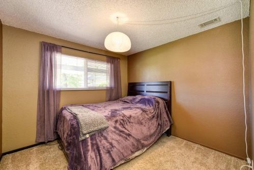 10909 Walnutwood Way, Rancho Cordova CA  95670-5114 exterior