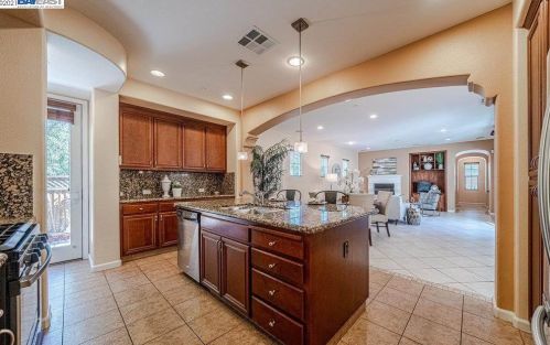 7478 Stoneleaf Rd, San Ramon CA  94582-5724 exterior