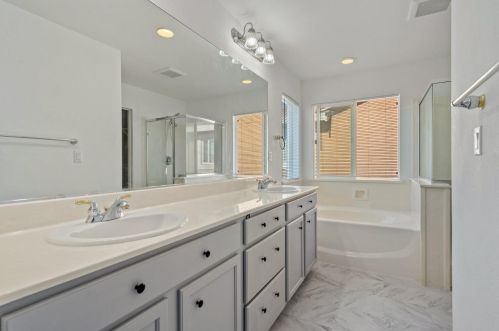 10040 Wild Orchid Way, Elk Grove CA  95757-4345 exterior