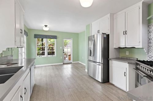 3221 Dumas St, San Diego CA  92106-1311 exterior