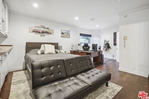 3511 Berry Dr, North Hollywood CA  91604-3862 exterior