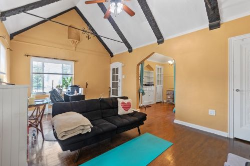 3829 Beechwood Blvd, Pittsburgh PA  15217-2613 exterior