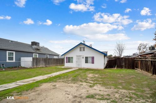 711 Iris St, Bakersfield, CA 93308-4413
