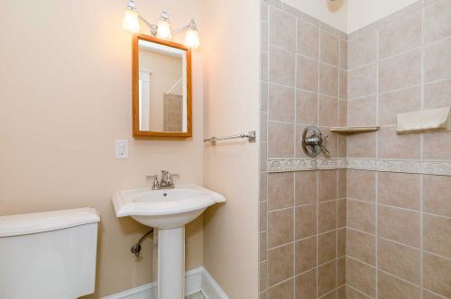 19 Loockerman Ave, Poughkeepsie NY 12601-5026 exterior