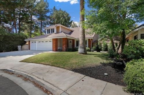 23551 Estrella Pl, Santa Clarita, CA 91355-2132