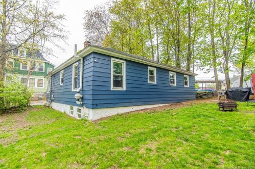 21 Mill St, Putnam CT  06260-1503 exterior