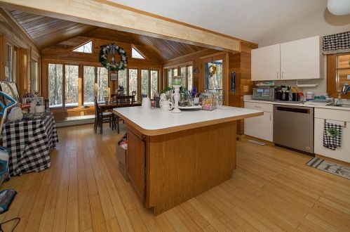 21 Lollypop Ln, Danville NH  03819-5129 exterior