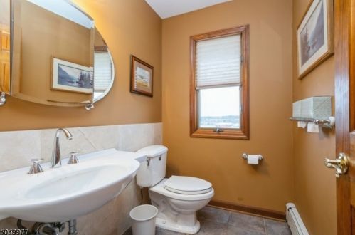 27 Lindbergh Rd, East Amwell Township NJ  08551-1509 exterior