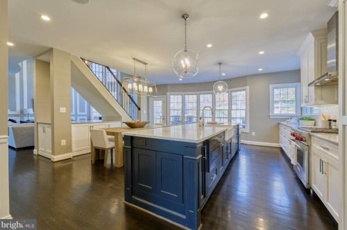 40280 Spectacular Bid Pl, Leesburg VA  20176-7173 exterior