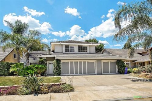 711 Foxwood Dr, Oceanside, CA 92057-5046