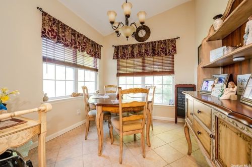 121 Constantine Way, Mount Sinai NY  11766-3005 exterior