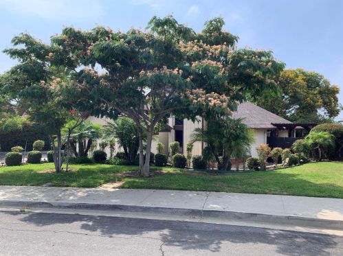 486 Moa Dr, Vista, CA 92083-3067