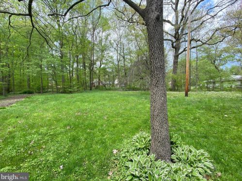 2204 Valley Ave, Wilmington, DE 19810-2511