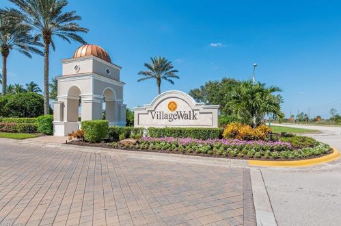 15387 Upwind Dr, Bonita Springs FL  34135-8588 exterior