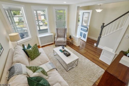 39 Olympic Ter, Irvington, NJ 07111-1114