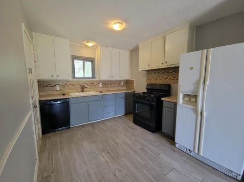 316 Elm St, Hurst TX  76053-5604 exterior