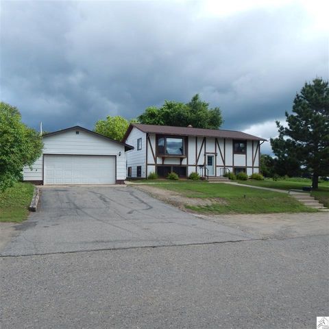 945 James St, Ely, MN 55731-1644