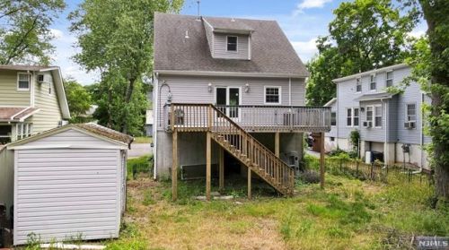 29 River Rd, Oakland NJ  07436-1912 exterior