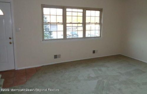 826 Shannon Ct, Bricktown, NJ 08724-7144