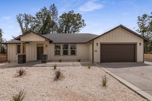 5930 Legacy Ln, Paradise, CA 95969-4360