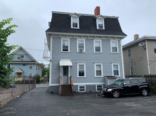 142 Chester Ave, Providence, RI 02907-1245
