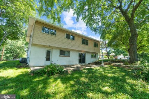 6501 Carrsbrook Ct, Springfield VA 22150-1311 exterior