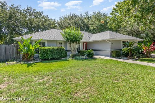 7176 Ann Catherine Ct, Cocoa, FL 32927-3055