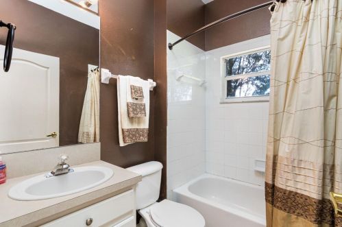 3202 Coconut Grove Rd, Land O Lakes FL  34639-6735 exterior