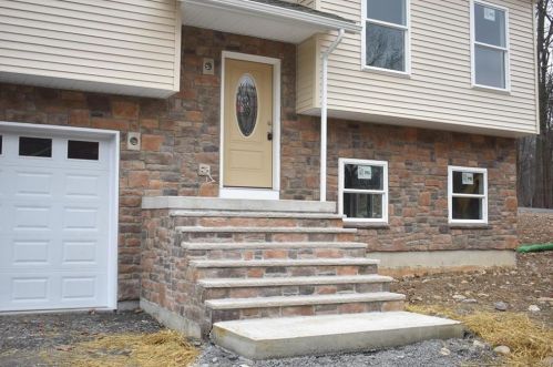 730 Pennsylvania Ave, Bangor, PA 18013-1741