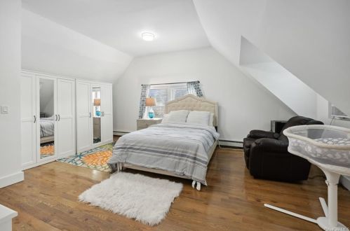 33 8th Ave, Mount Vernon NY  10550-1965 exterior