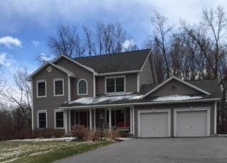 27 Wesley Ct, Waterford, NY 12188-1433