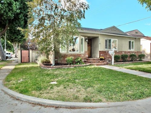 3603 Petaluma Ave, Long Beach, CA 90808-2437