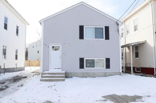107 Harriet St, Providence, RI 02905-1808