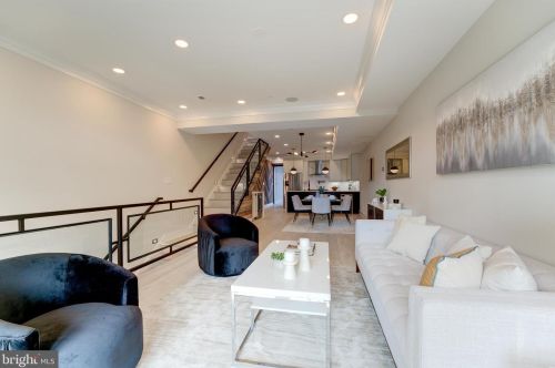 3556 13th St, Washington, DC 20032-4422