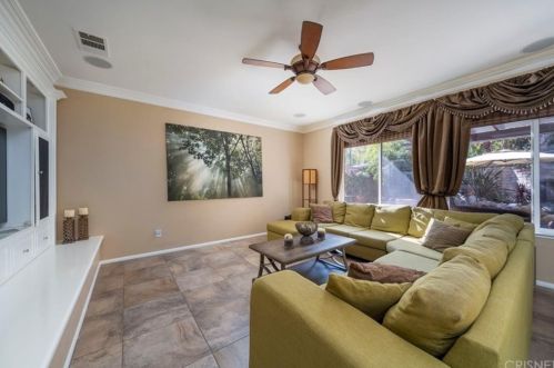 29236 Discovery Ridge Dr, Santa Clarita CA  91390-5761 exterior
