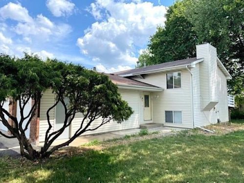 5905 73rd Ave, Minneapolis, MN 55429-1057