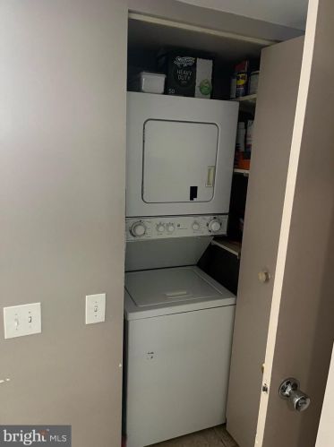 1420 Locust St, Philadelphia PA  19102-4201 exterior