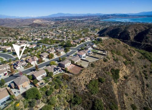 29292 Point Shore Dr, Lake Elsinore CA  92530-7277 exterior