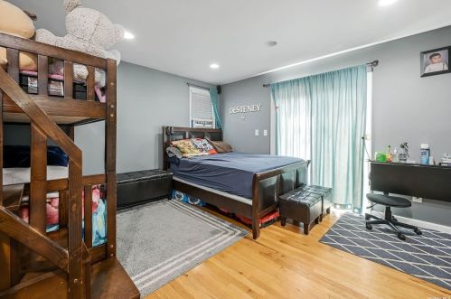 86 Glenmore Ave, Central Islip NY  11722-1913 exterior